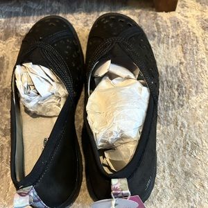 JBU by Jambu slip on